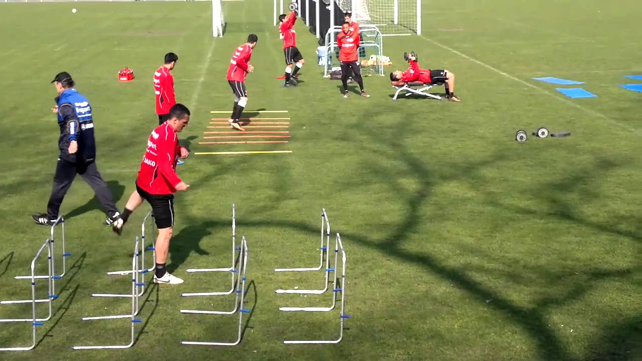 Eintracht Frankfurt brutales Training Roland Koch 28.03.2011