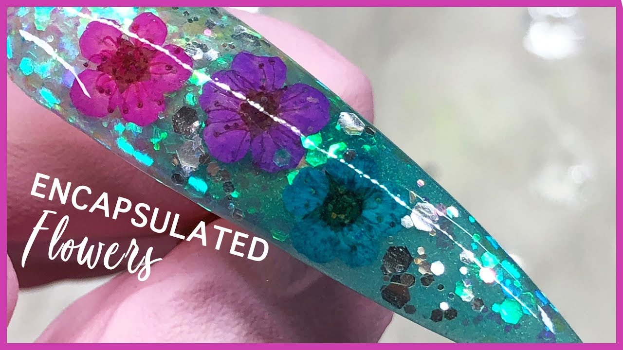 DIY DRIED FLOWER & GLITTER ACRYLIC NAILS