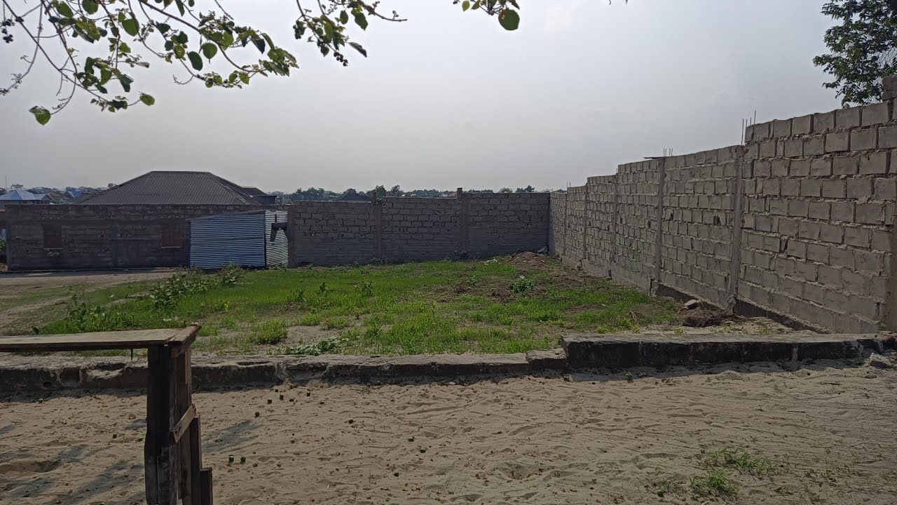 NOUS SOMME a NSELE OCC ACHETER deux PARCELLES DIFERENT 10m/20 ET 20m/20 PRIX a discuter le22/10/2025