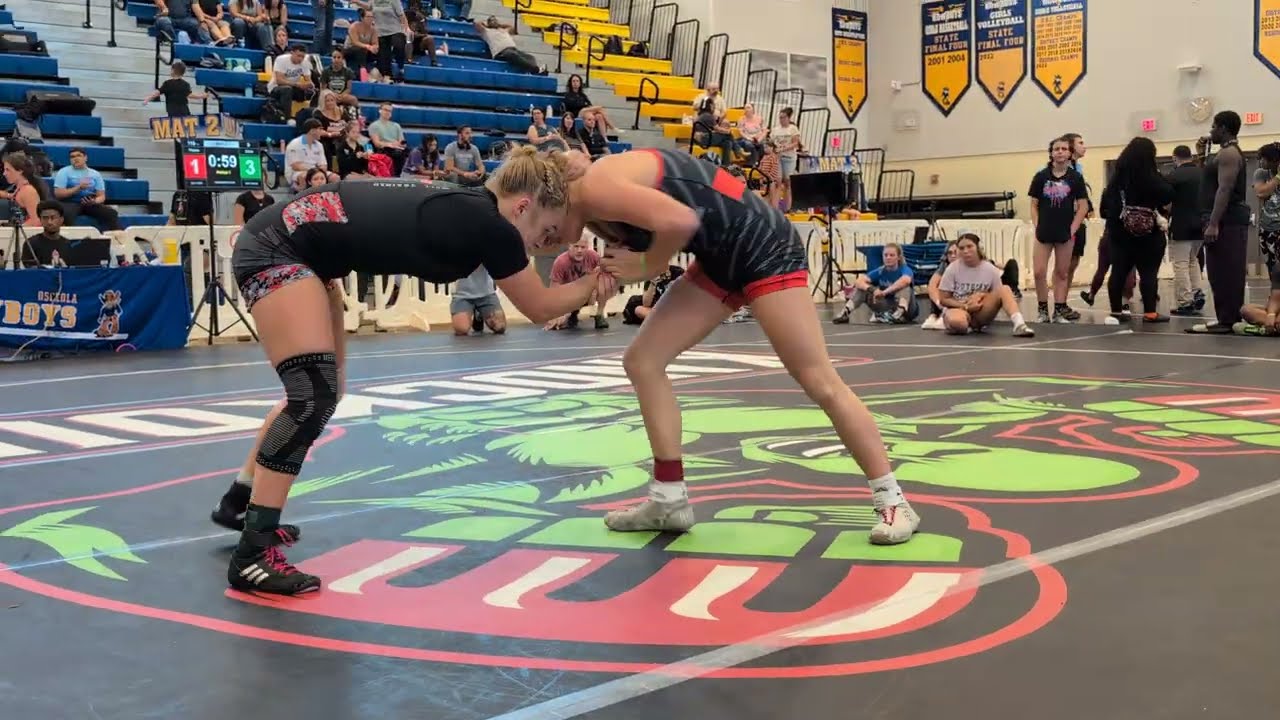 Матч за первое место в финале турнира Florida Super 32 Early Entertain Folkstyle.