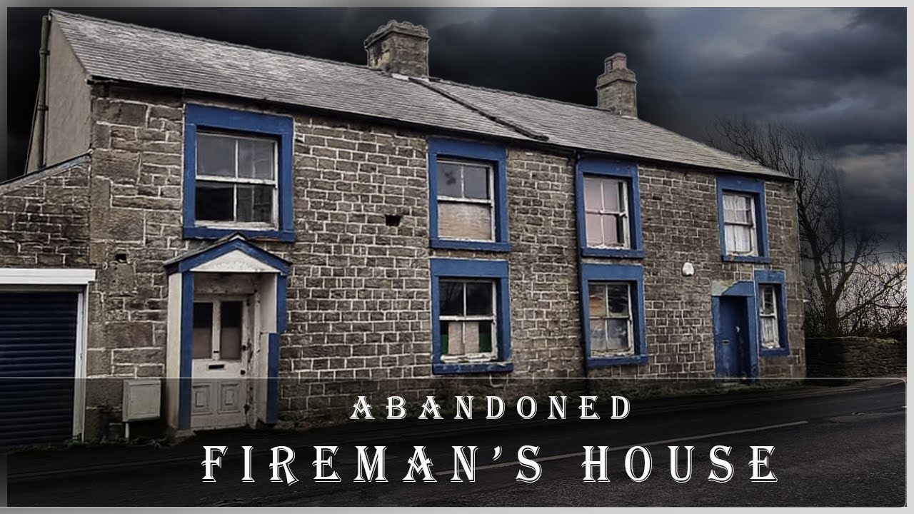 The ABANDONED Fireman's House - A Trashed Time Capsule!