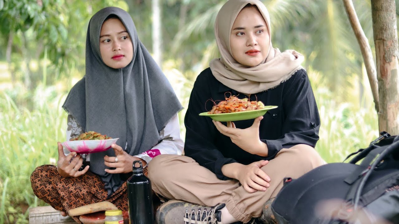 Janda Desa..!! Cantiknya Gak Kalah Sama Artis Ibu Kota, Menghiasi Suasana Pedesaan