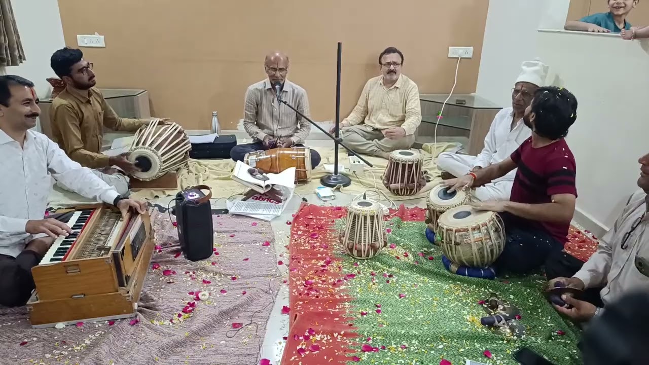 ડાર ગયો ડાર ગયો ડાર ગયો રી રંગ બાકો સાંવરિયો|| pushtimarg Haveeli Sangit Kertan hori rasiya||