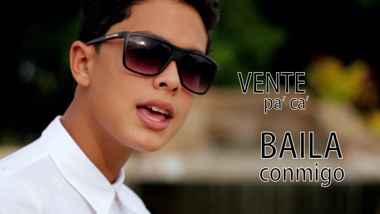 Fabi&aacute;n Music - Ojitos de Gata (Lyric V&iacute;deo)