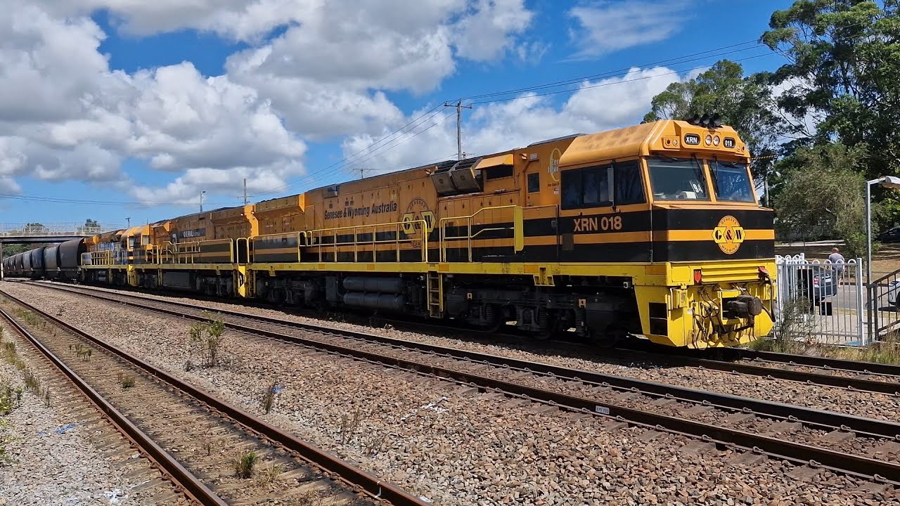 26/02/26 One Rail Australia Coal Train MO281 passing Beresfield 