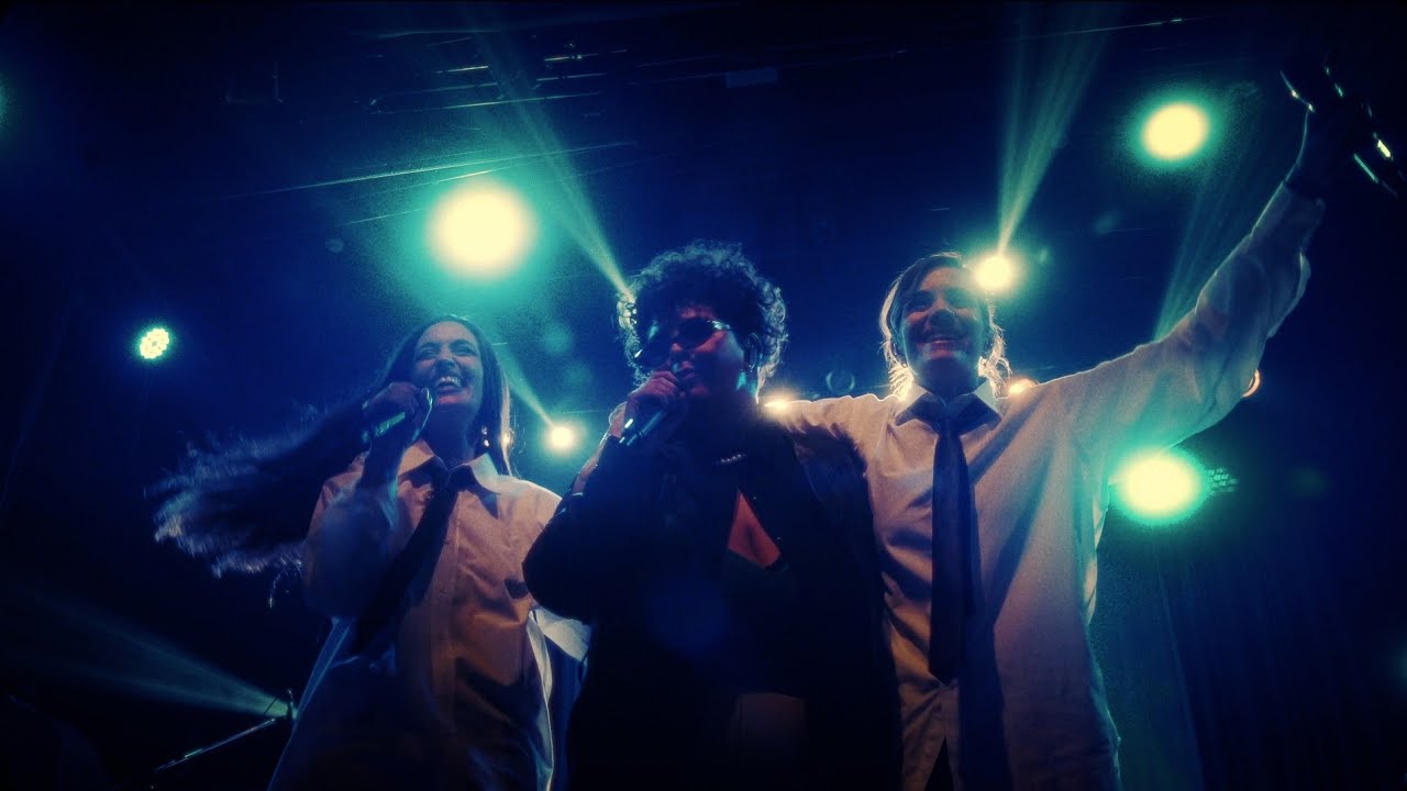 AN & ABRIL - ¡Falta! / Con Mi Amiga ft. Acus (en vivo)