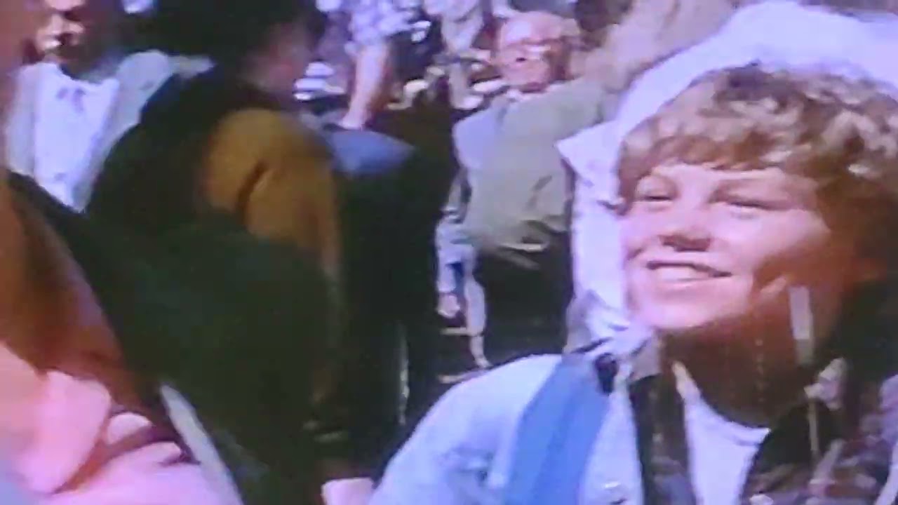 Future explore Stockton California's watching FREE WILLY on Vhs  come Join us 🥰😇🤩🥳🙏🧜‍♂️🧚‍♀️🐋🐳
