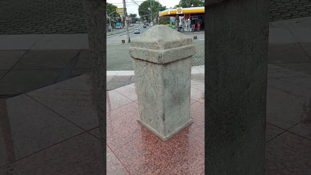 Marco Onze localizado na Rua Felipe Cardoso, entroncamento da Avenida Isabel e a Rua Lucindo Passos