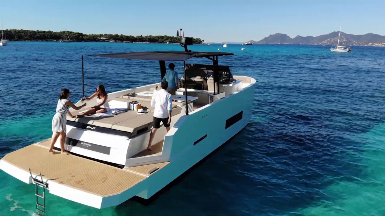 De Antonio Yachts | D42 OPEN