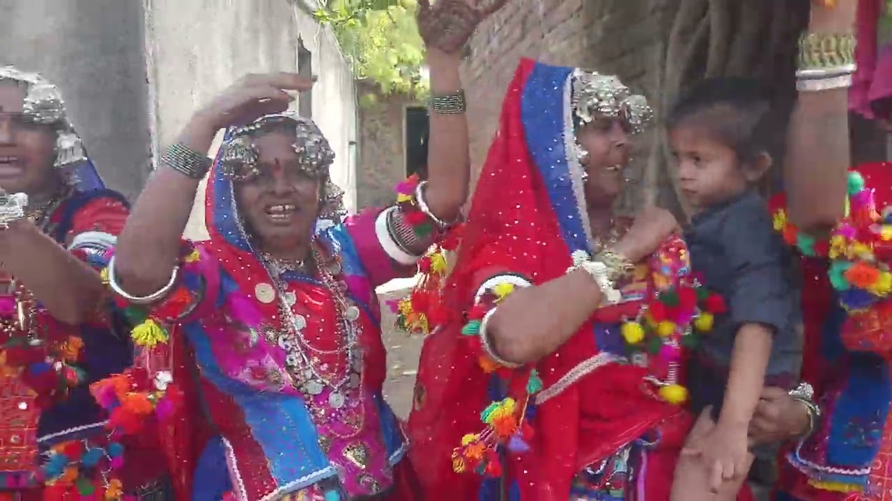 Geet..Ek vela pamni leja re veera..holi function of Lavit Ratilal Jadhav March 2024