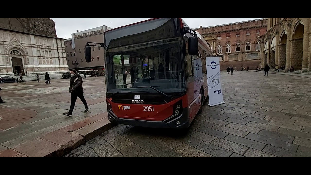 TPER Bologna rolls out the first Iveco electric 9.5-meter midibus in Europe