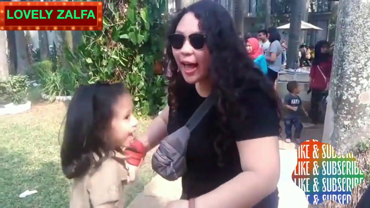 CLARA KAIZER BERSAMA ZALFA || Kak Bunga & Zalfa di Bazar TOP 2019