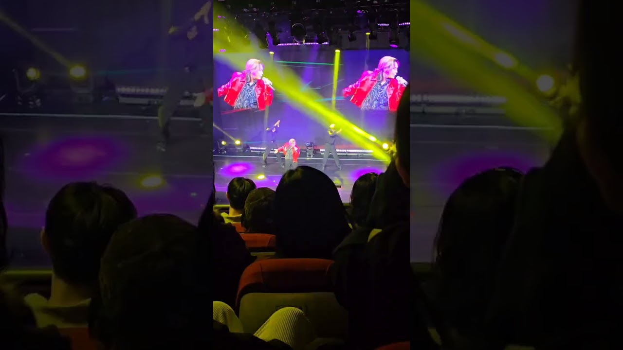 다른좌석에서 찍은 마사야님 영상 춤이 더 돗보이죠?違う席でマサヤさんの映像踊りがもっとセクシー❗