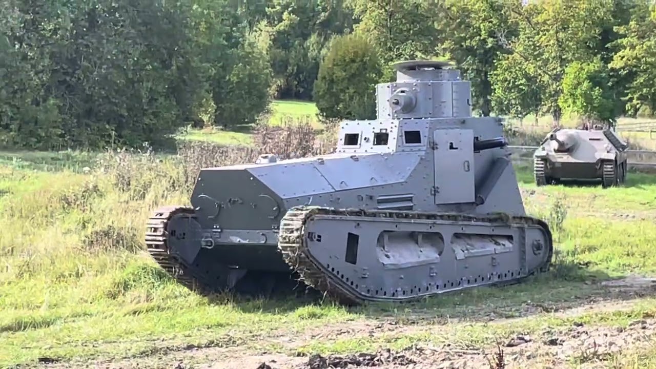 Körning. Sveriges äldsta fungerande stridsvagn Strv m/21–29. Lk II. Arsenalen