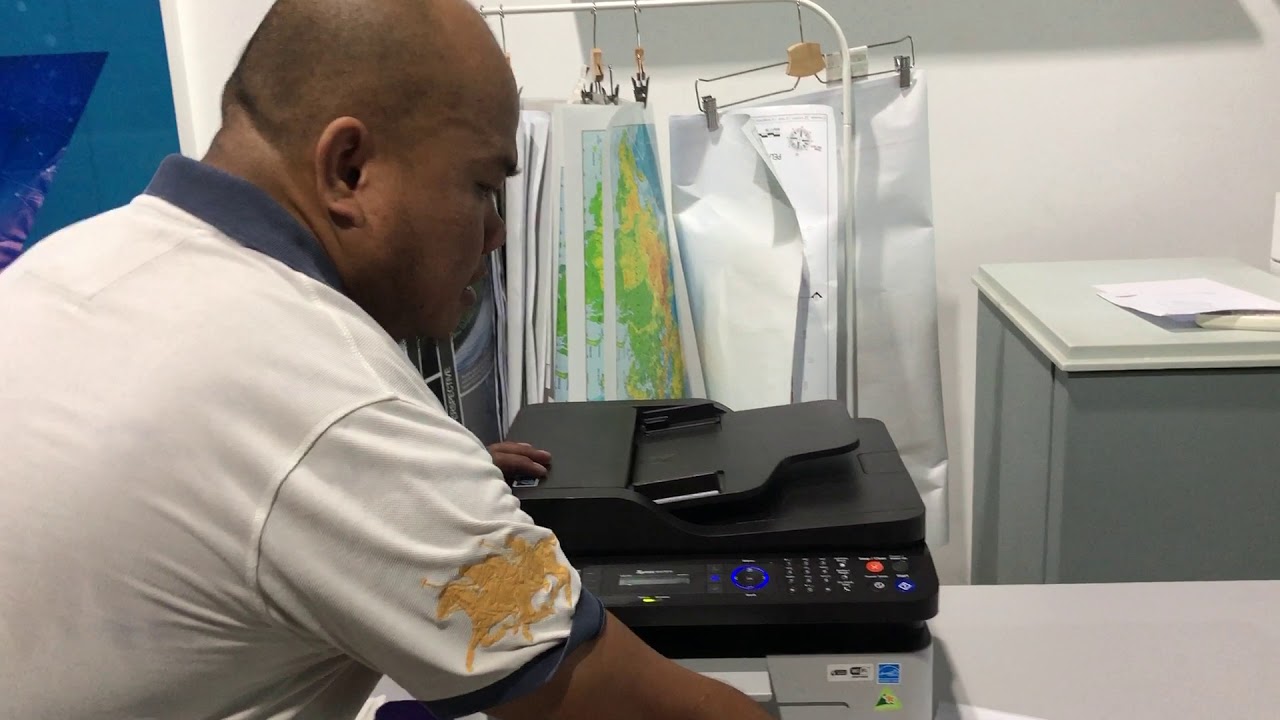 Garisan kotor selepas fotokopi dari Samsung SLM2020 MFP