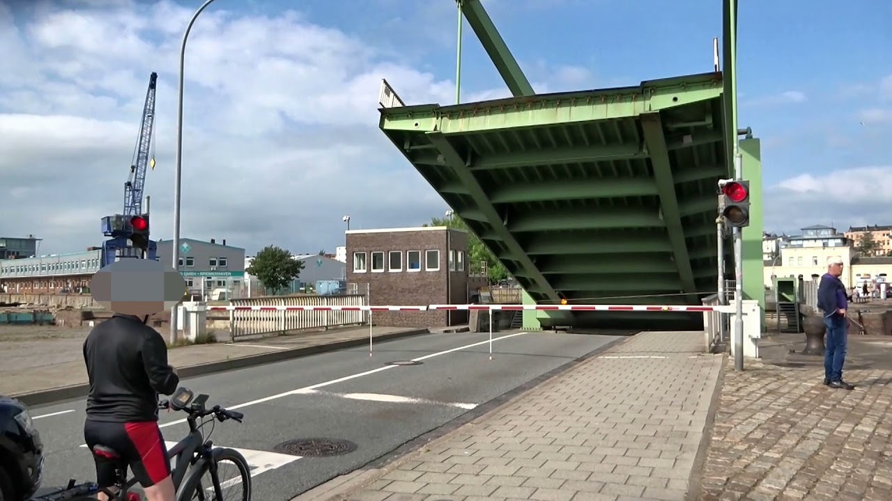 Klappbrücke an der 