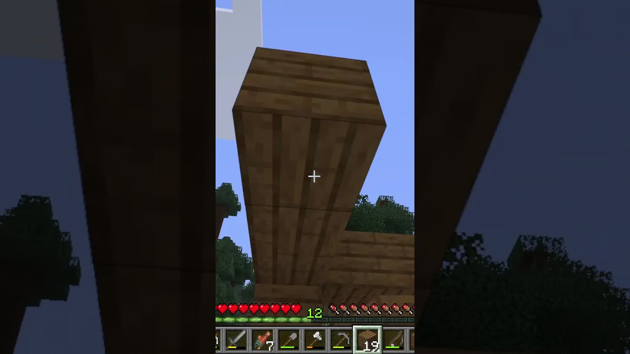 Noob playing Minecraft