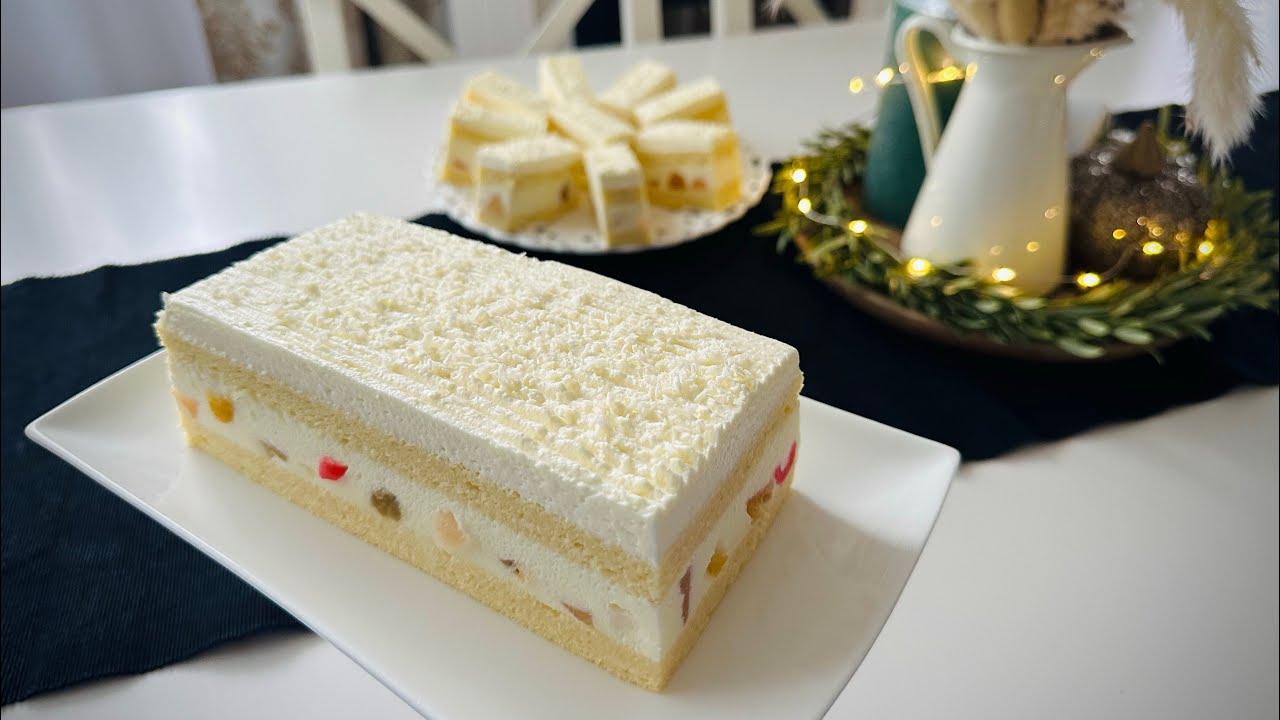 Prăjitură cremoasă, cu fructe - ușor de realizat și un gust delicios, divin