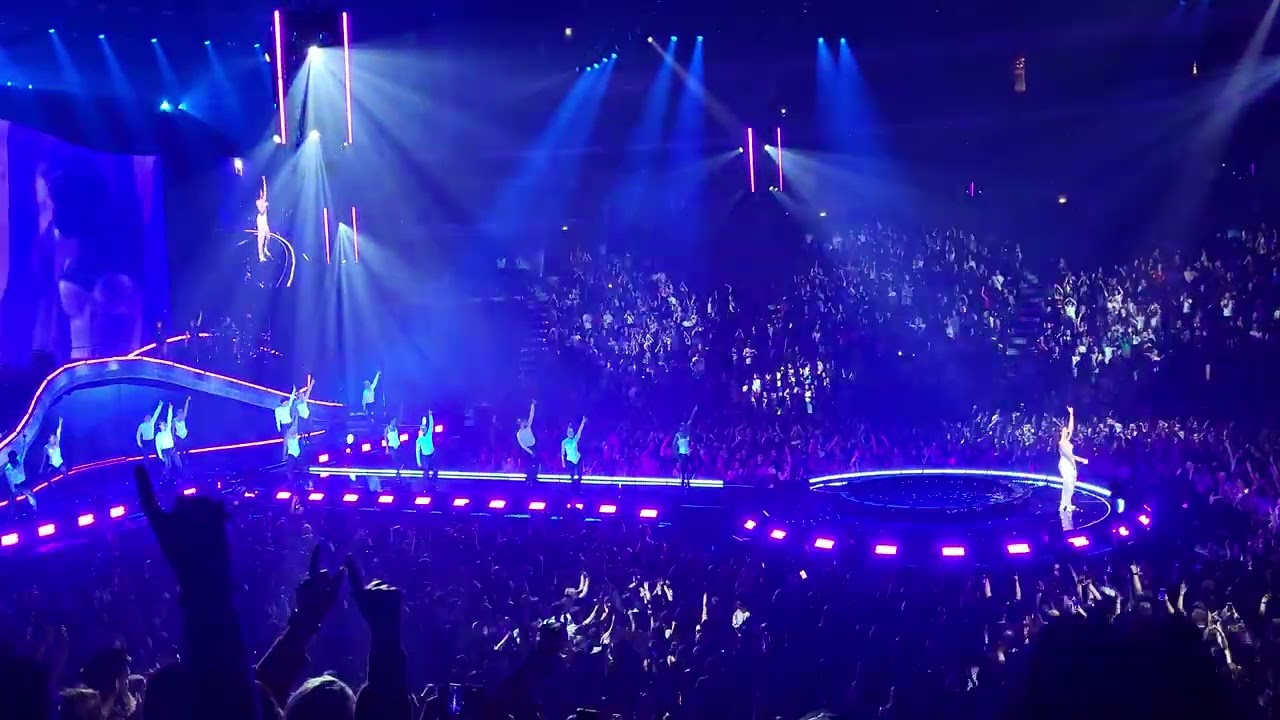 Dua Lipa - Be the One (live at Prague, O2, 28.5.2025)