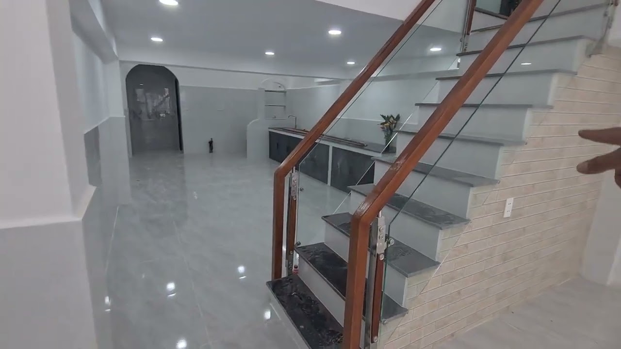Hẻm xe hơi rẻ nhất khu vực, diện tích 4 ×18m 1 lững 1 lầu 4 phòng chỉ nhỉnh 4 tỷ