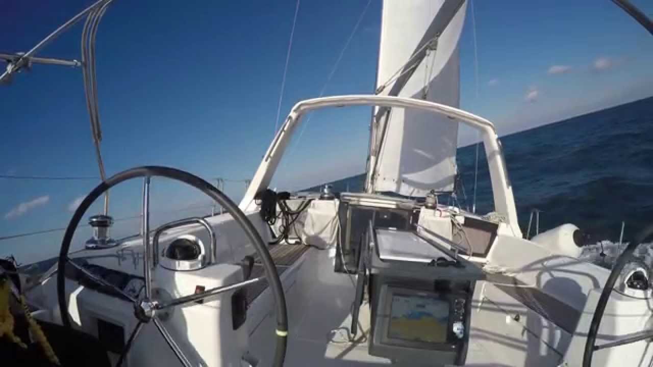 Solo sailing with Beneteau Oceanis 41