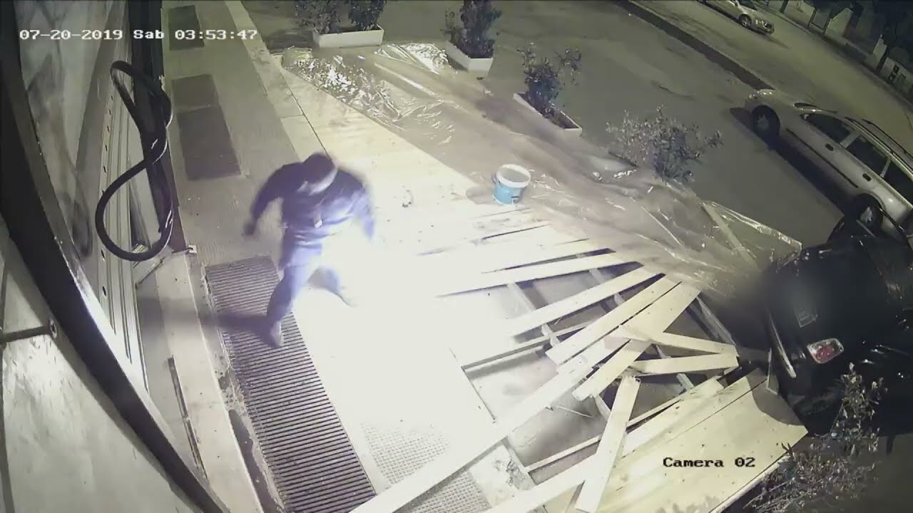 Bitonto, incendiarono un locale per evitare la concorrenza: 7 a processo. Anche un carabiniere