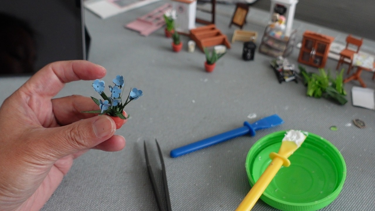Miniature DIY Ice Cream Shop IV: Potted Plant 3