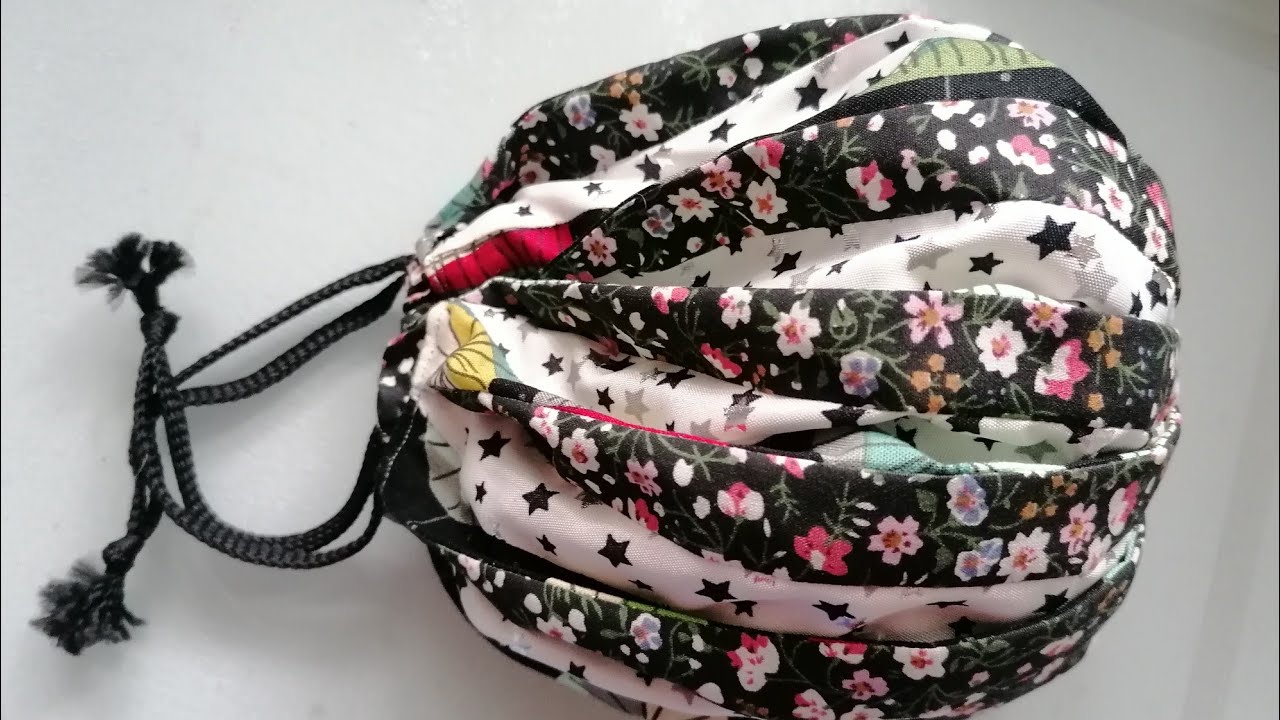 making an Omiyage drawstring bag - scrap busting