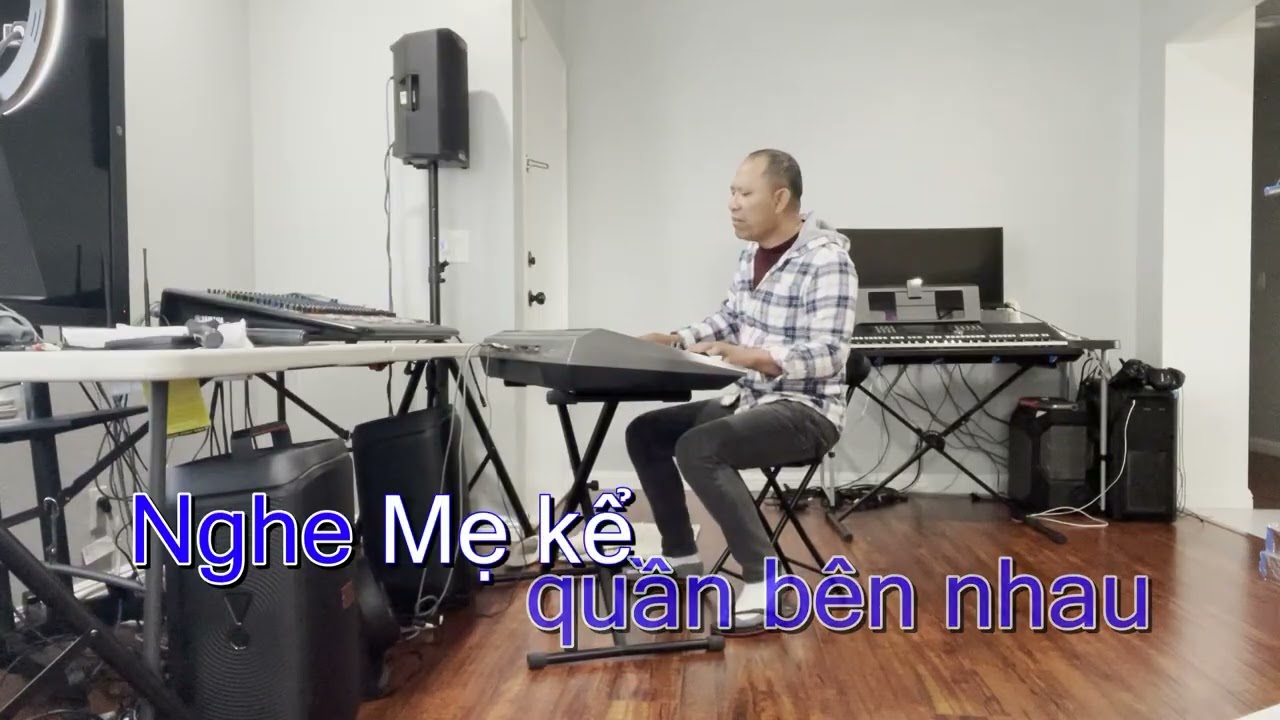 Mùa xuân của mẹ ( St : Trịnh Lâm Ngân ) Karaoke tone nam D. Cali By Night