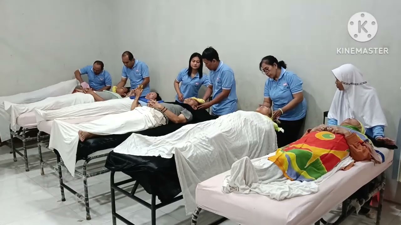 Facial+Totok Wajah Oleh Miss Maria Di LPK HTE Semarang 