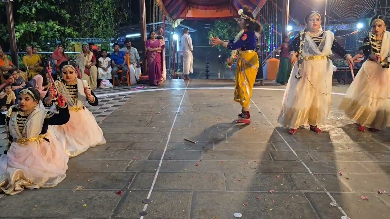 DARPANA KALAKSHETHRA MYLAPRA ഉളനാട് ശ്രീകൃഷ്ണ സ്വാമി ക്ഷേത്രത്തിൽ അവതരിപ്പിച്ച ഉറിനൃത്തം 