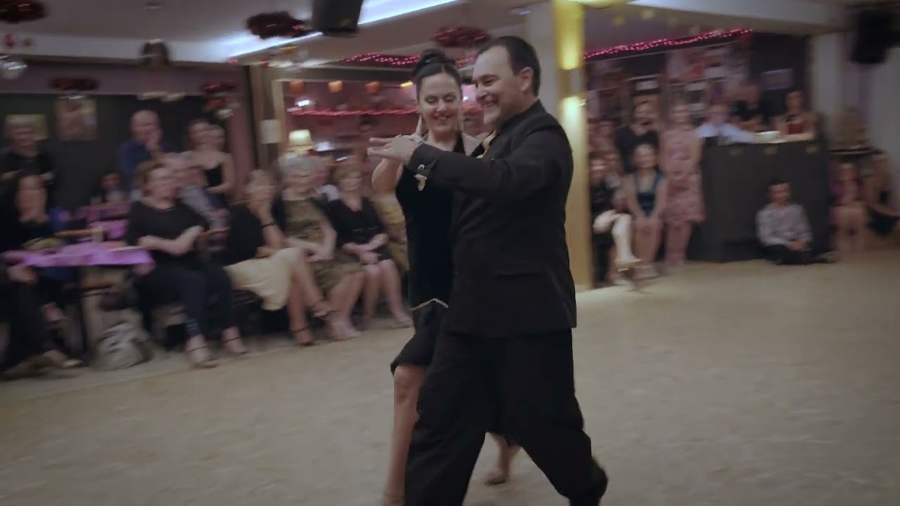 Georgina Vargas & Oscar Mandagaran - Les Allumés du Tango