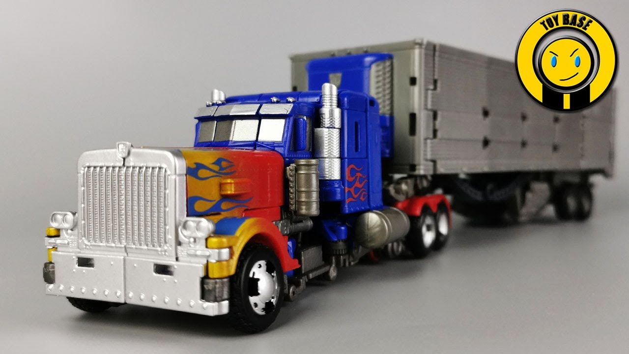 Dark of the Moon Optimus Prime Transformers Movie 3 Studio Series OP SS44 Truck Robot toys