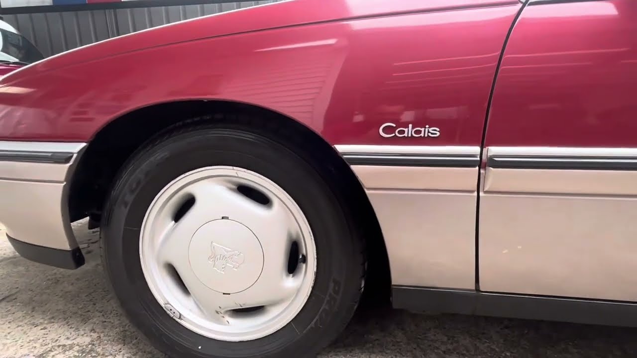 Car Feature EP1 -VN Commodore 5L V8 Awesome Sounding Holden VN 5L Calais 1989 Hear the Lion 🦁 Roar 