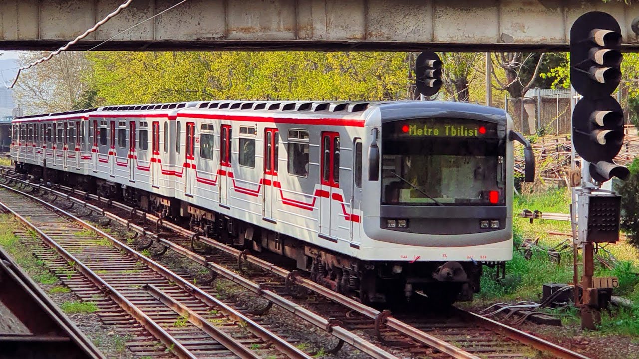 Метро Тбилиси ~ Модернизированные вагоны метро типа Еж-3/Ем508т.