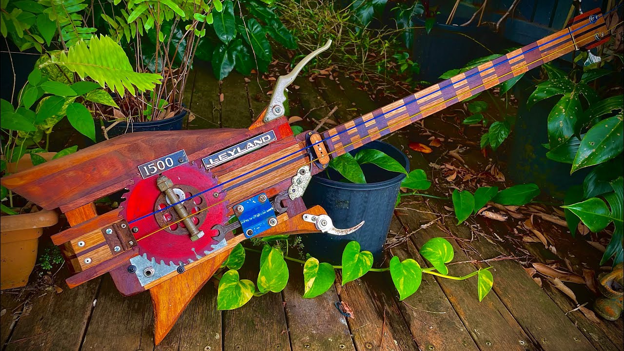 No idea what I’m doing with the “Leyland” 2 string fretless bass