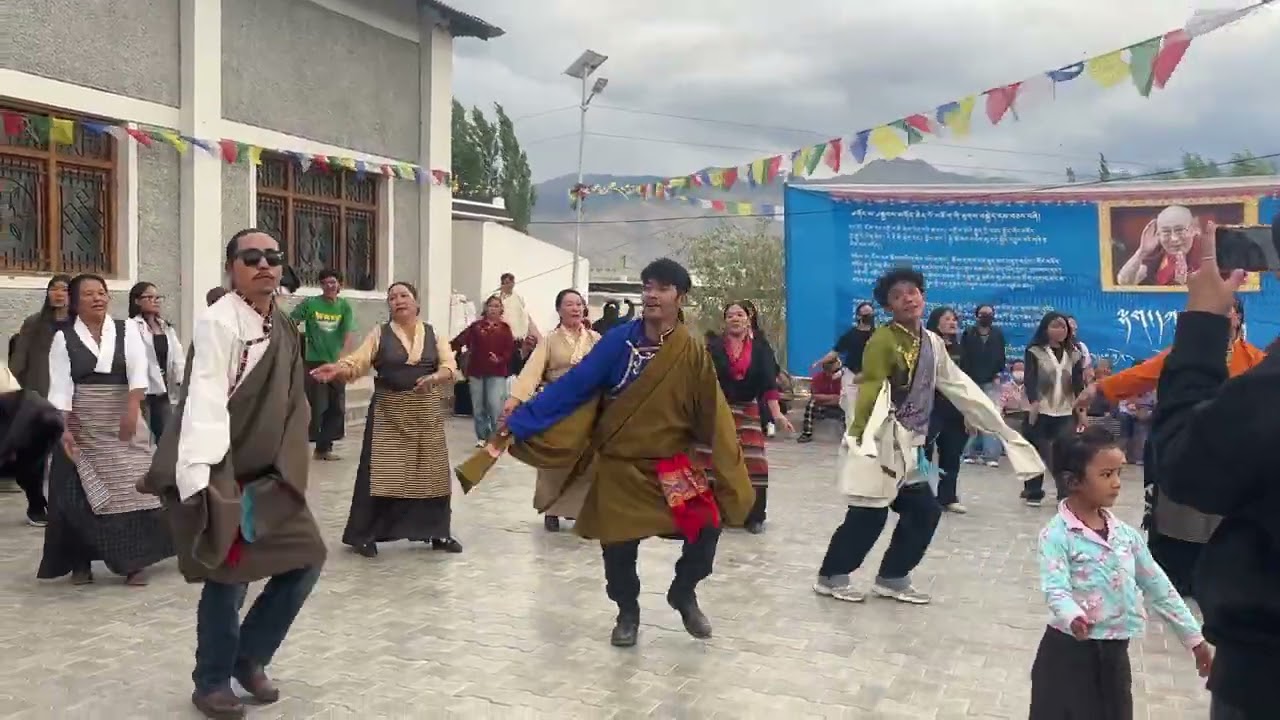 Losar Tashi Deleck🙏Lhakar sang💕
