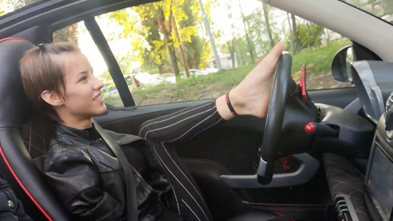 Svi voze bicikl bez ruku, a ja auto