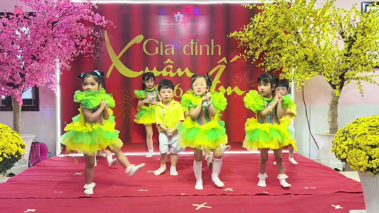 🌸 BÉ ĐÓN TẾT SANG - GIA ĐÌNH XUÂN ẤM 2026 🌸