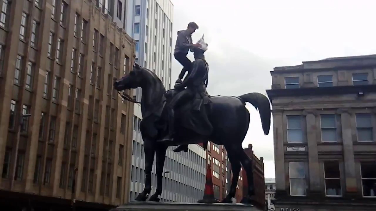 Duke of Wellington gets a new Unicorn heid