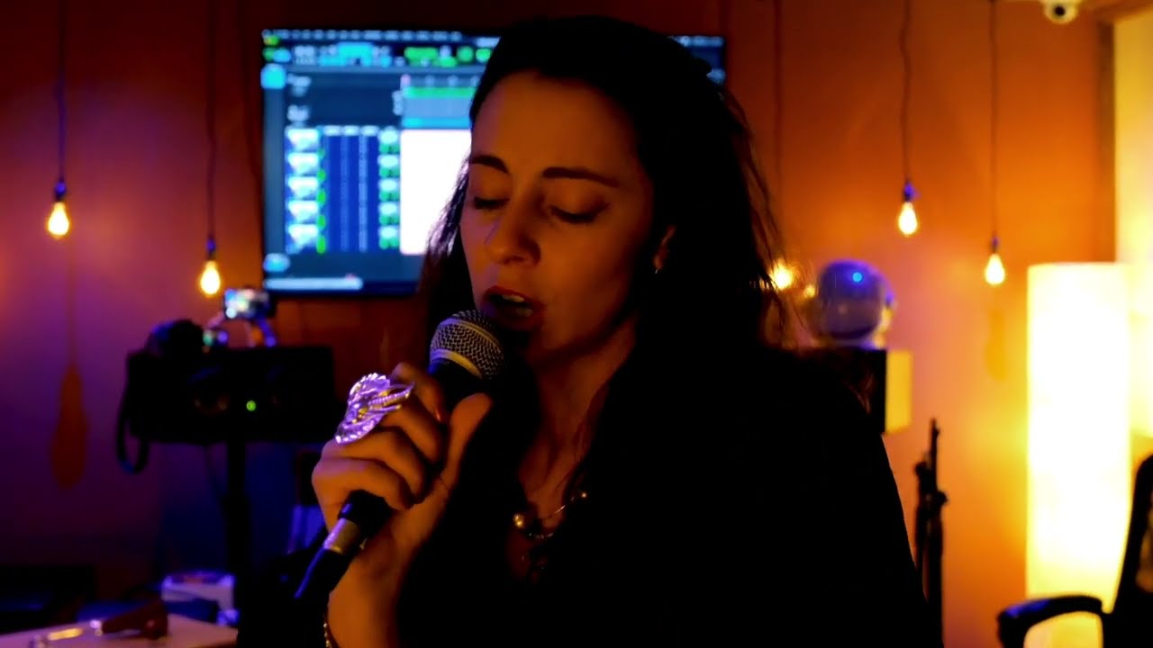 Dirty Frequencies: Athena live at Discrete Sounds Studios