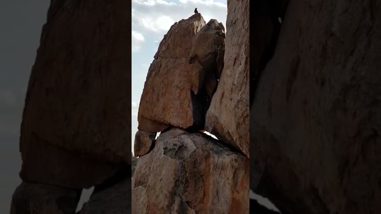 GIANT ROCKS IN GARBA TULLA / GARBATULLA