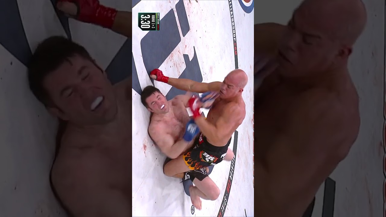 Turn your phone 🔄 and enjoy the full fight between Chael Sonnen vs Tito Ortiz! #MMA #Bellator