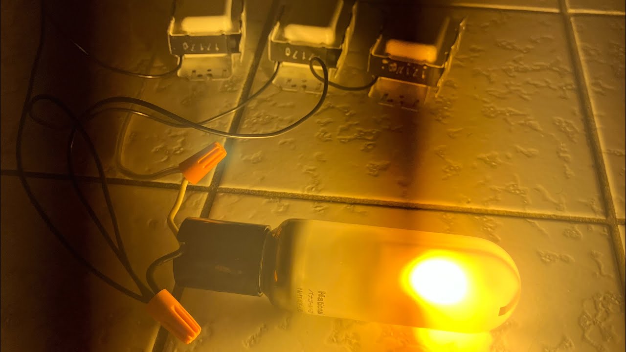 National NHT40F•LVS 40W Internal Ignitor High Pressure Sodium Lamp On 120V Reactor Ballasts