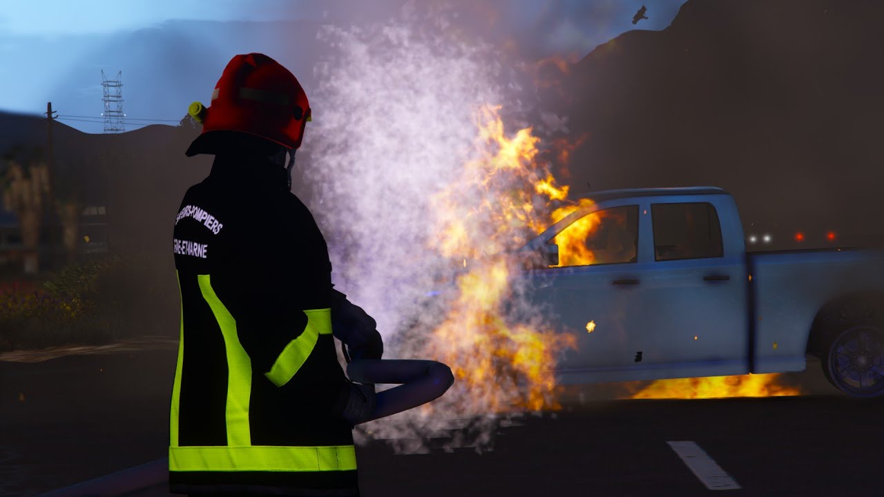 [GTA5] LES POMPIERS LUTTENT CONTRE UN FEU DE VOITURE - SAPEURS-POMPIERS | SDIS-77