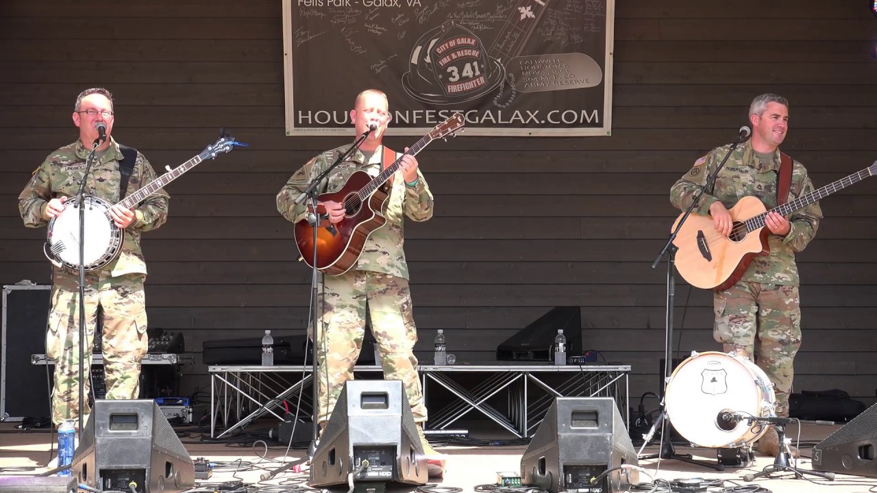 Six String Soldiers - City Of New Orleans / This Land Is Your Land / Mama Tried