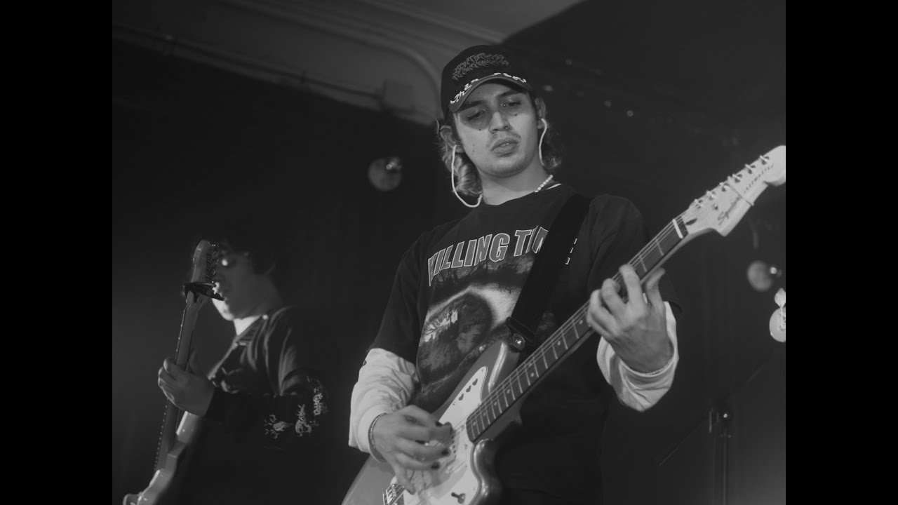 Glare - into me (music video)