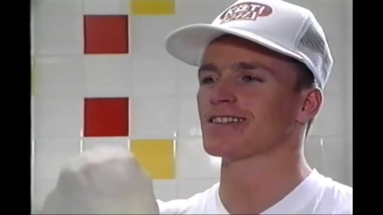 Kotipizza mainos (1991) Paras näyttely, paras musiikki.