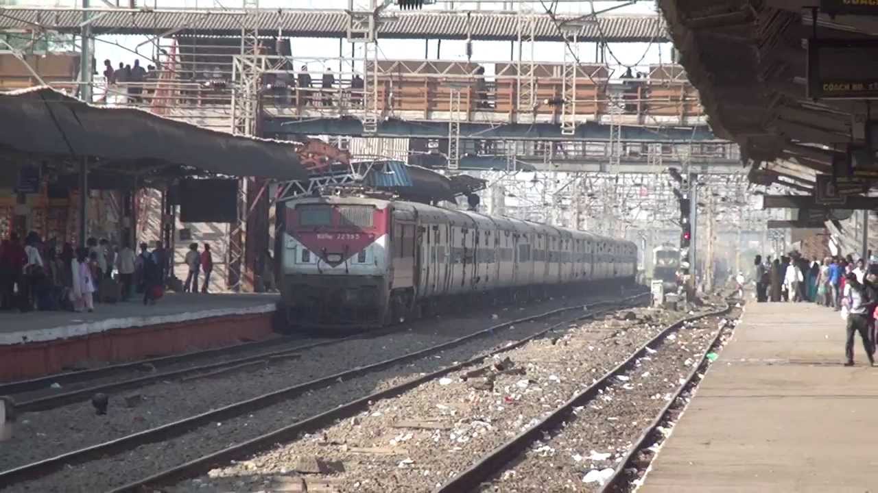 BEAUTY CONTEST WINNER BRC WAP-4E# 22393 AIRAVAT BLASTING THROUGH VASAI ROAD, MUMBAI