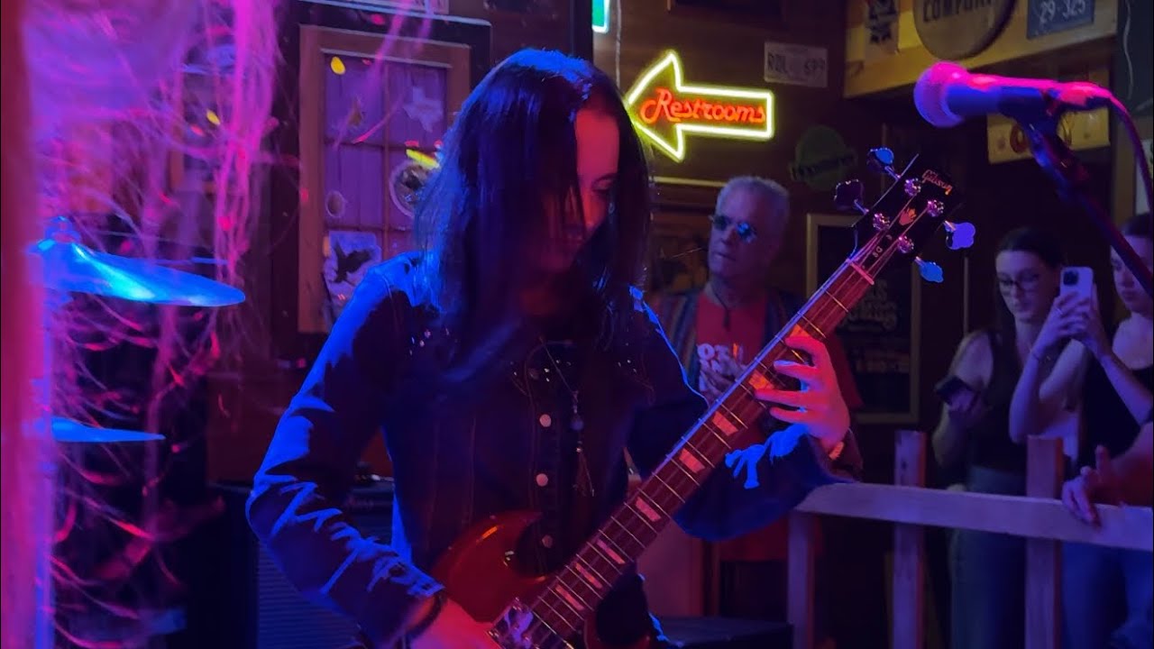 Legs Electric - Snake Man [Live] 6/6/2025 - Honky Tonk Blues, Fremantle Aus